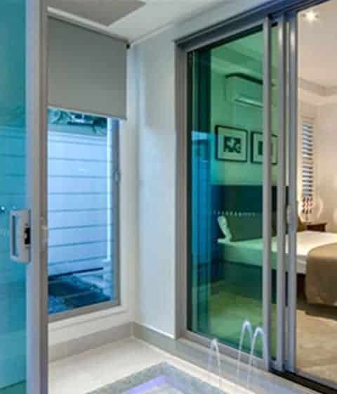 Sydney glazed sliding