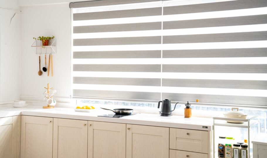 Spark Designer Fabric Finished Blinds Bolvo Blackout (98)