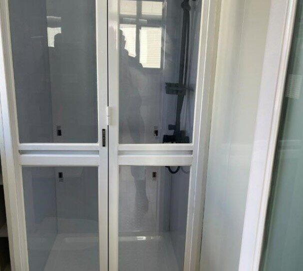 Trailer Self Contained Lounge10