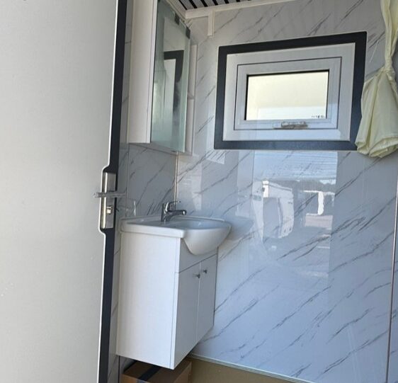 Transportable Bathroom Shower11